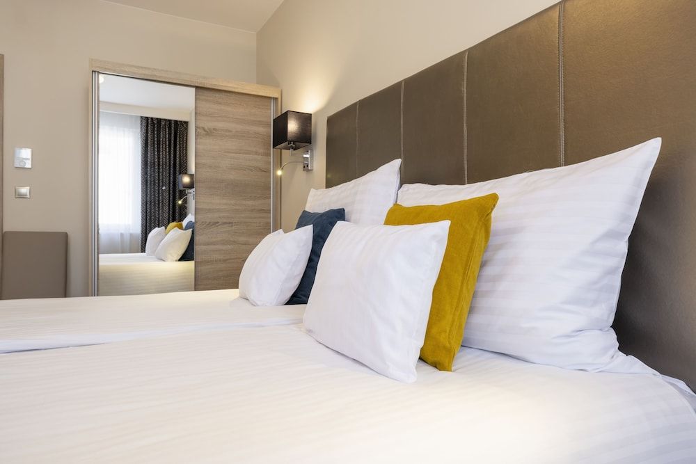 undefined Silver Crown Hotel & Residence 7