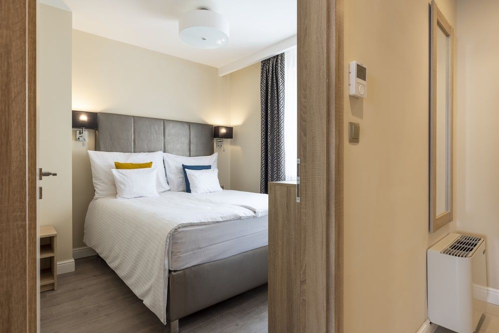 undefined Silver Crown Hotel & Residence 4