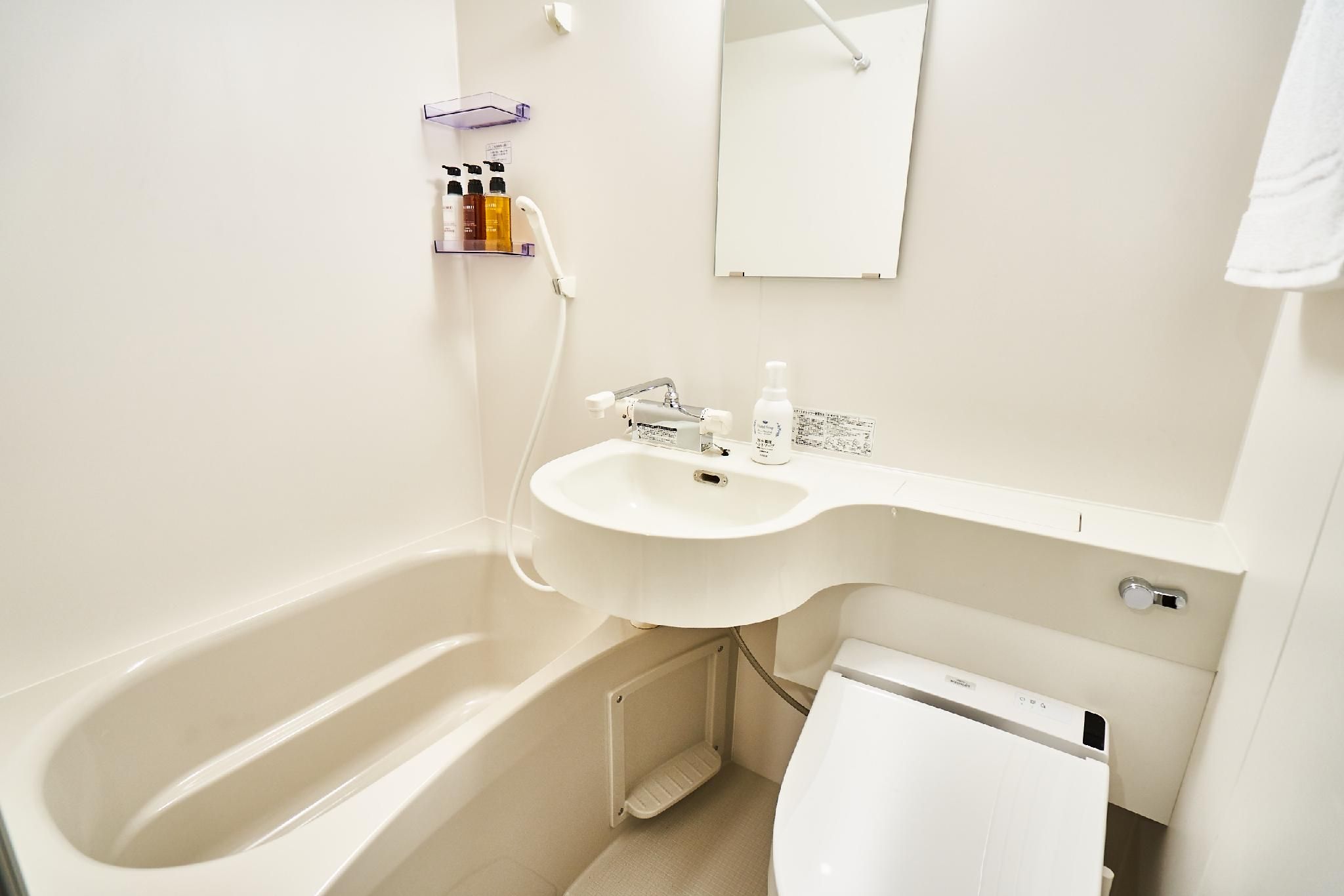 undefined &And Hostel Hommachi East 8