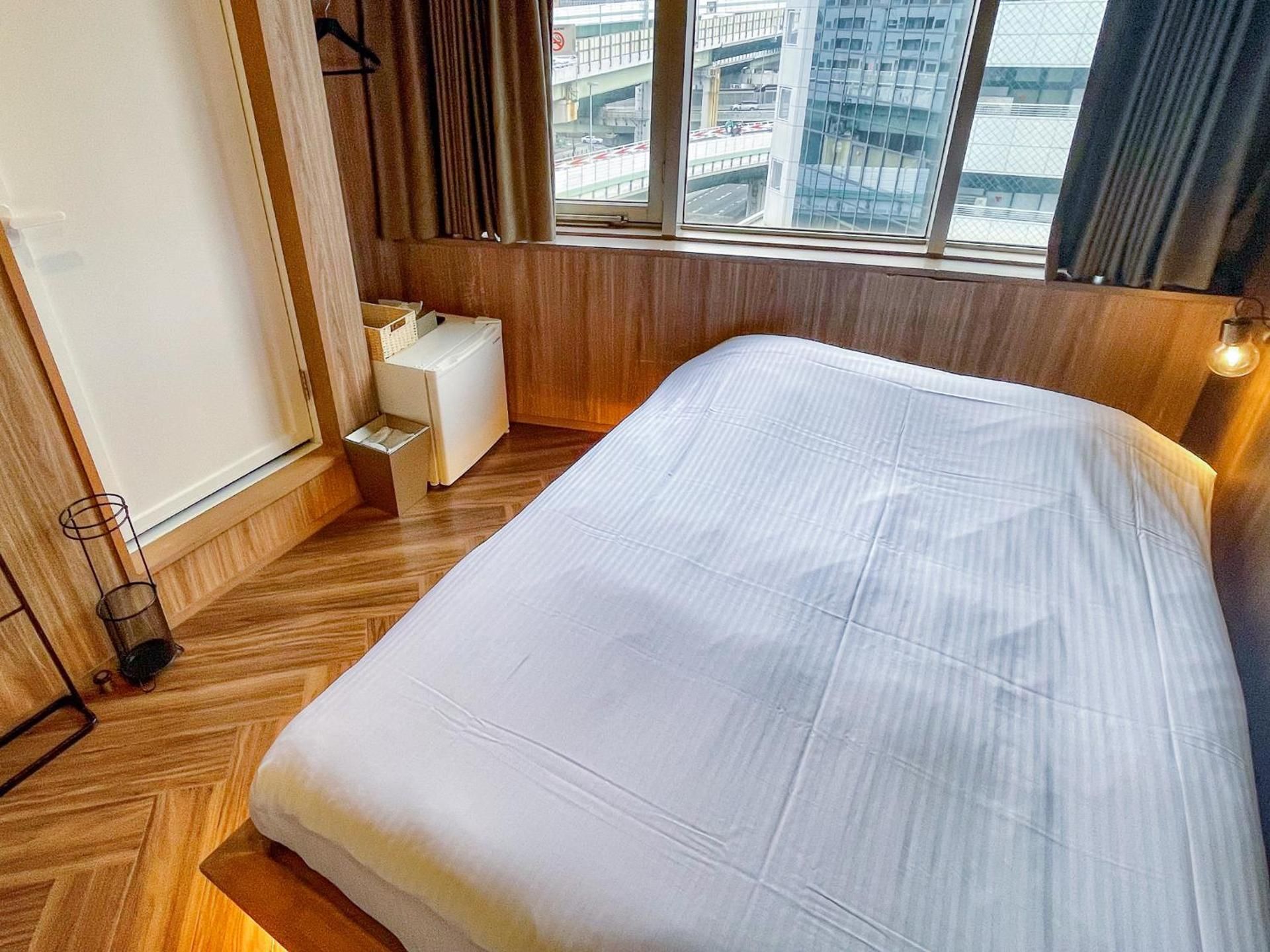 undefined &And Hostel Hommachi East 4