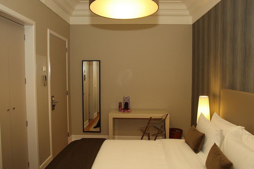 Castilho House Standard Double Room 11