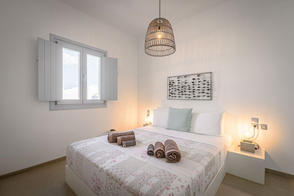 DS Traditional Villas Santorini Island Exclusive Villa, 1 Bedroom (2) 4