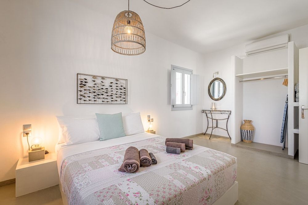 DS Traditional Villas Santorini Island Exclusive Villa, 1 Bedroom (2) 6