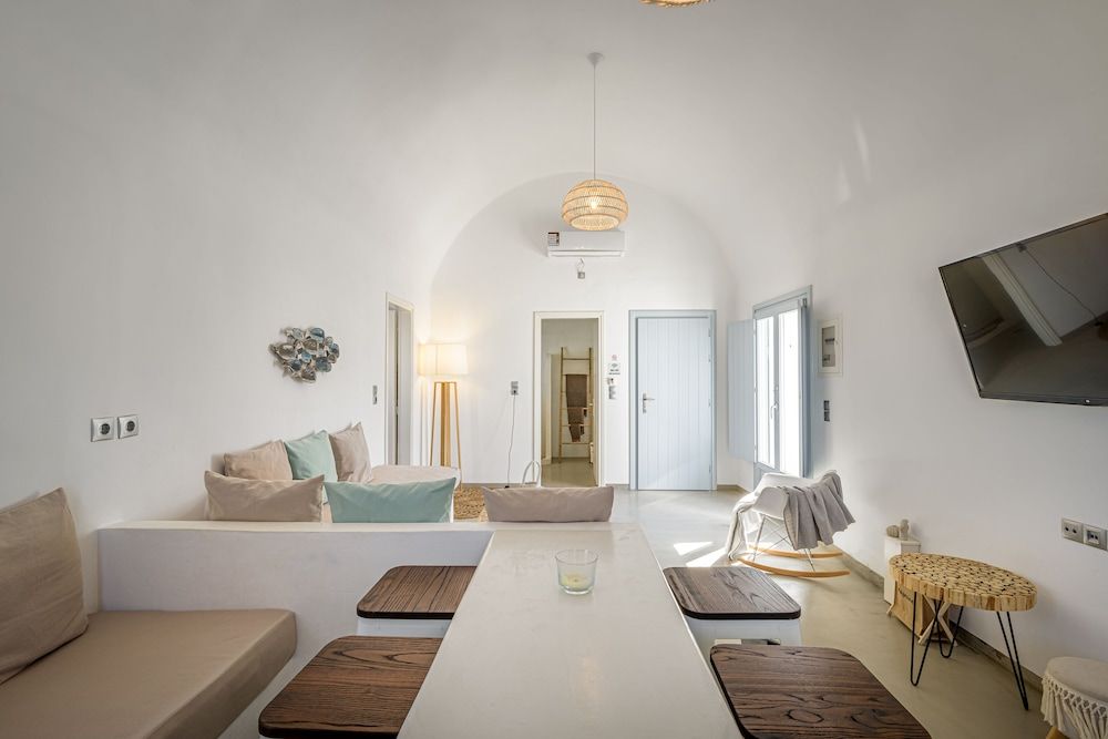 DS Traditional Villas Santorini Island Exclusive Villa, 1 Bedroom (2) 16
