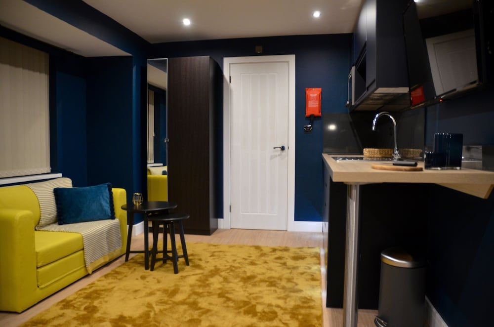 Sky City Apartments King Suite 15