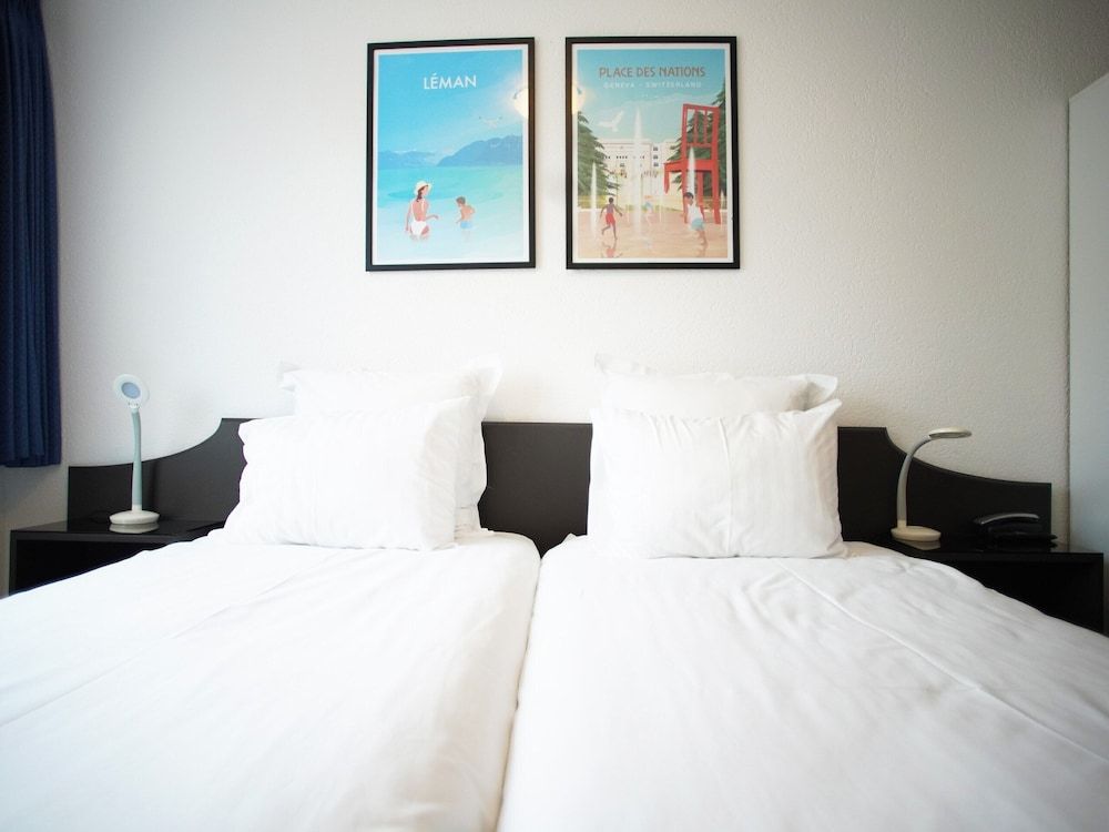 PRIMADOM Aparthotel Economy Twin Room, Shared Bathroom (Petit Budget) 2