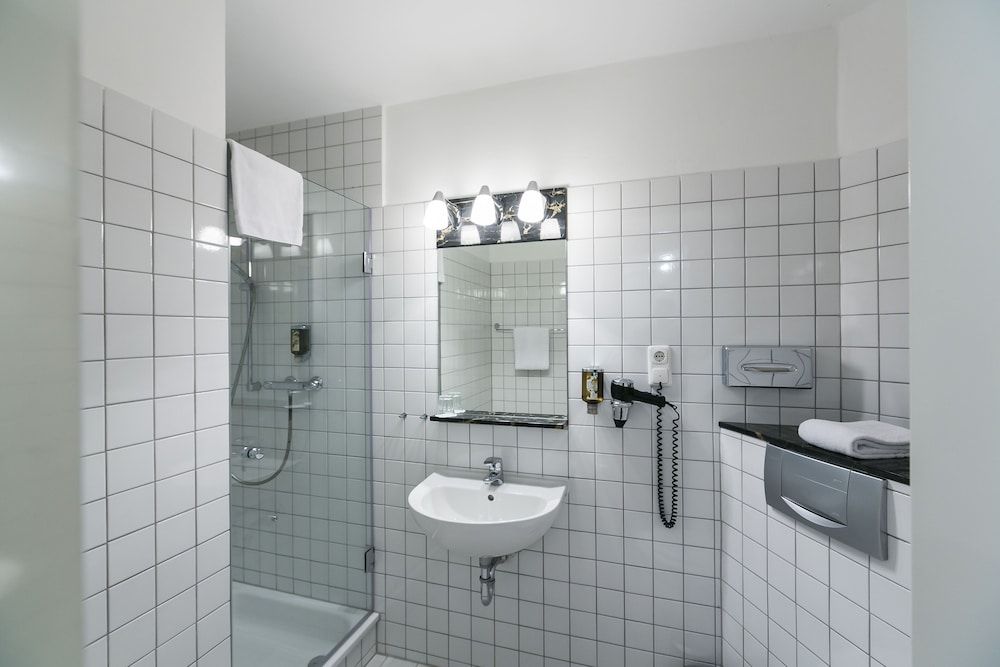 Wald & Golfhotel Lottental Double Room 7