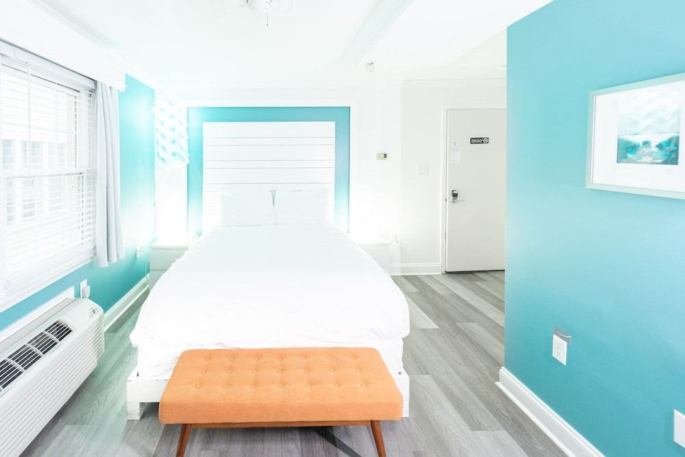 Canalside Inn Premier Room, 1 Queen Bed, Non Smoking 8