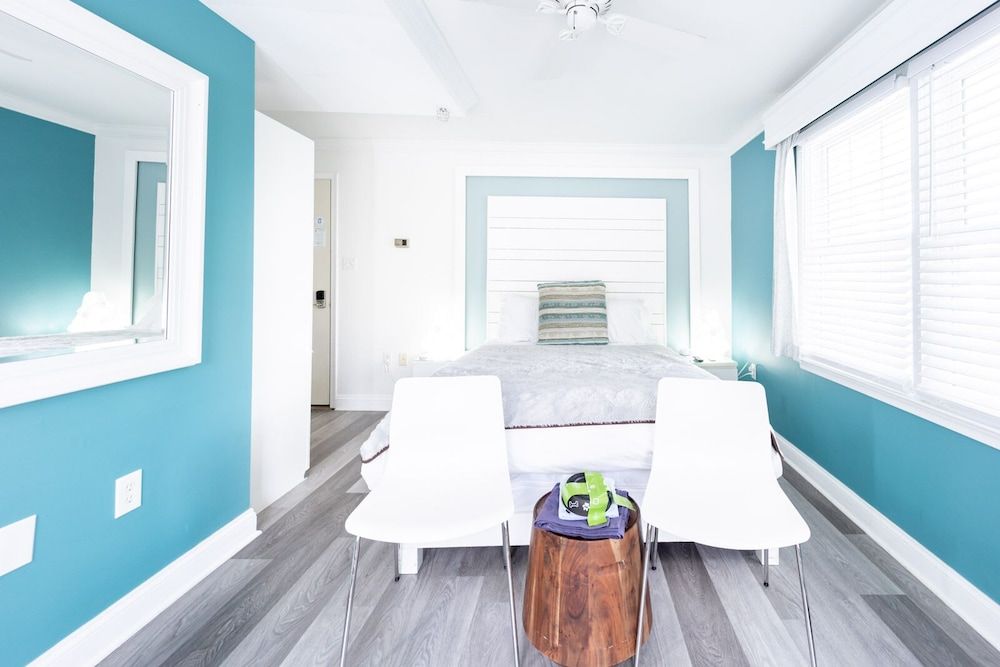 Canalside Inn Premier Room, 1 Queen Bed, Non Smoking 31