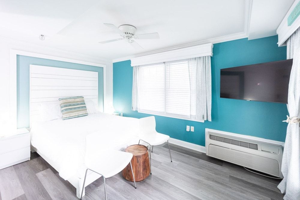 Canalside Inn Premier Room, 1 Queen Bed, Non Smoking 21