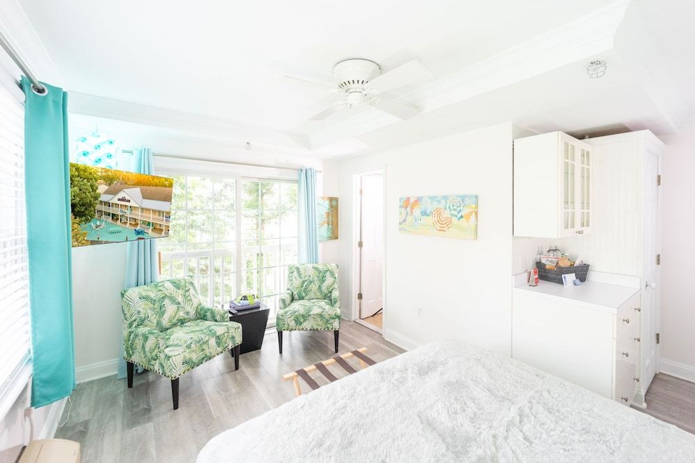 Canalside Inn Premier Room, 1 Queen Bed, Non Smoking 10