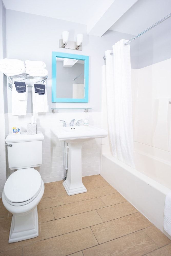 Canalside Inn Premier Room, 1 Queen Bed, Non Smoking 27