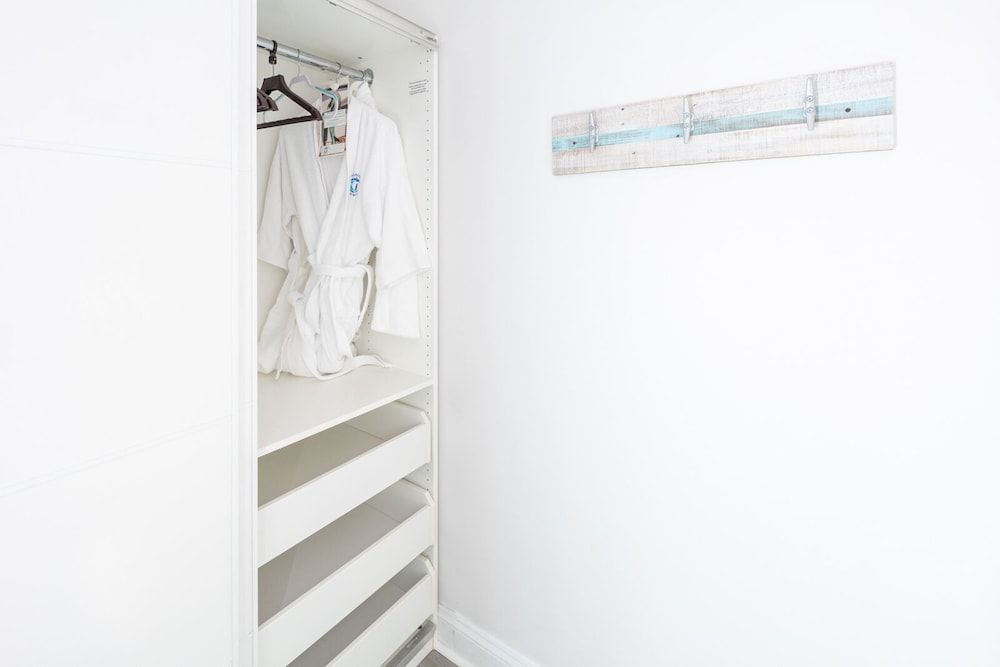 Canalside Inn Premier Room, 1 Queen Bed, Non Smoking 24