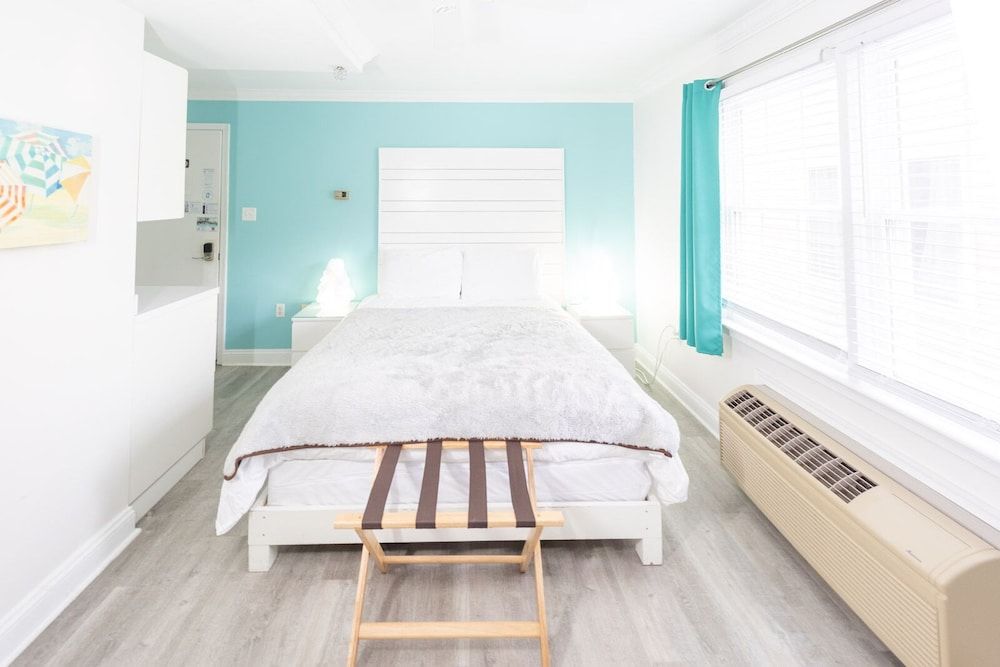 Canalside Inn Premier Room, 1 Queen Bed, Non Smoking 5