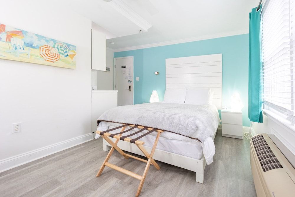 Canalside Inn Premier Room, 1 Queen Bed, Non Smoking 12