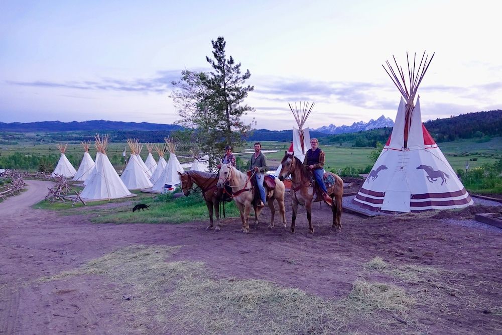 Buffalo Valley Ranch Yurt Sioux Tipi on decking - no bathroom 4