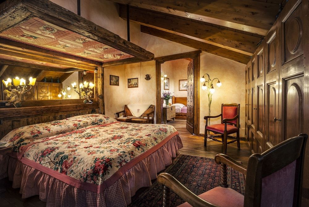 Bellevue Hotel & Spa Relais & Chateaux Deluxe Room 2