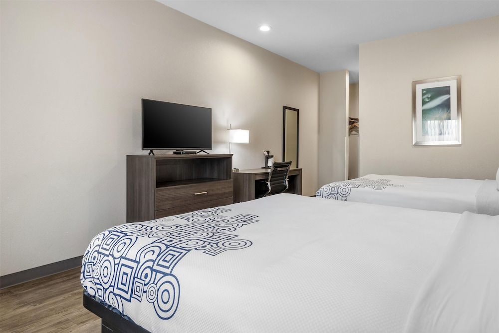 Standard Room, 2 Queen Beds, Accessible, Non Smoking