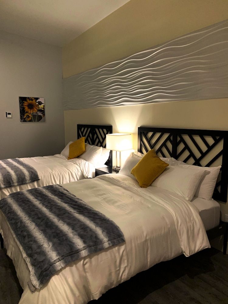 Manhattan Hotel Salida Economy Quadruple Room 4