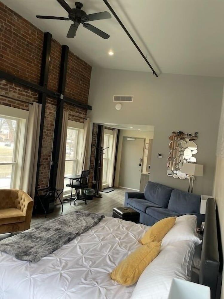 Manhattan Hotel Salida Panoramic Quadruple Room 6