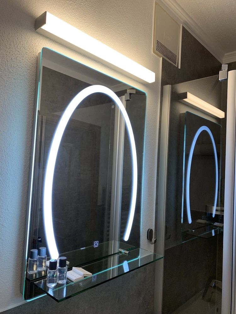 Hotel B4 Standard Single Room 7