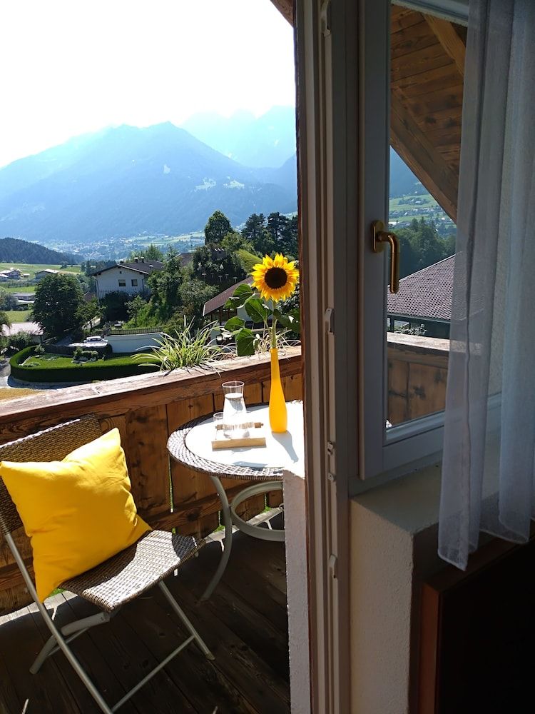 Hotel Wiesenhof Triple Room, Balcony, Mountain View 4