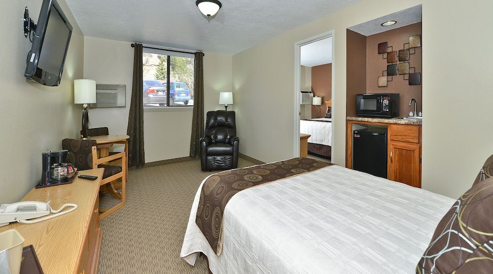 Suite, Multiple Beds, Non Smoking (Two-Bedroom)