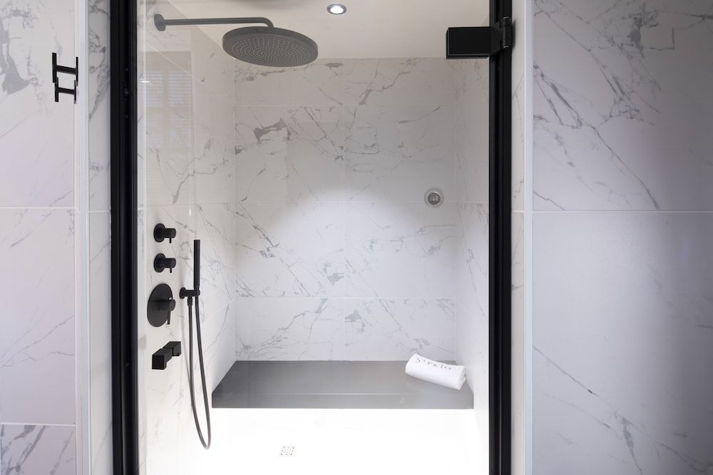 Hôtel Saint-Delis - Relais & Châteaux Junior Suite, Jetted Tub 6