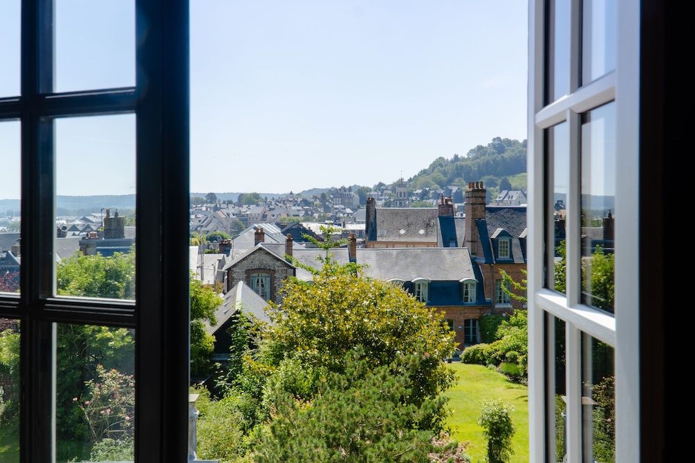 Hôtel Saint-Delis - Relais & Châteaux Junior Suite, Jetted Tub 4