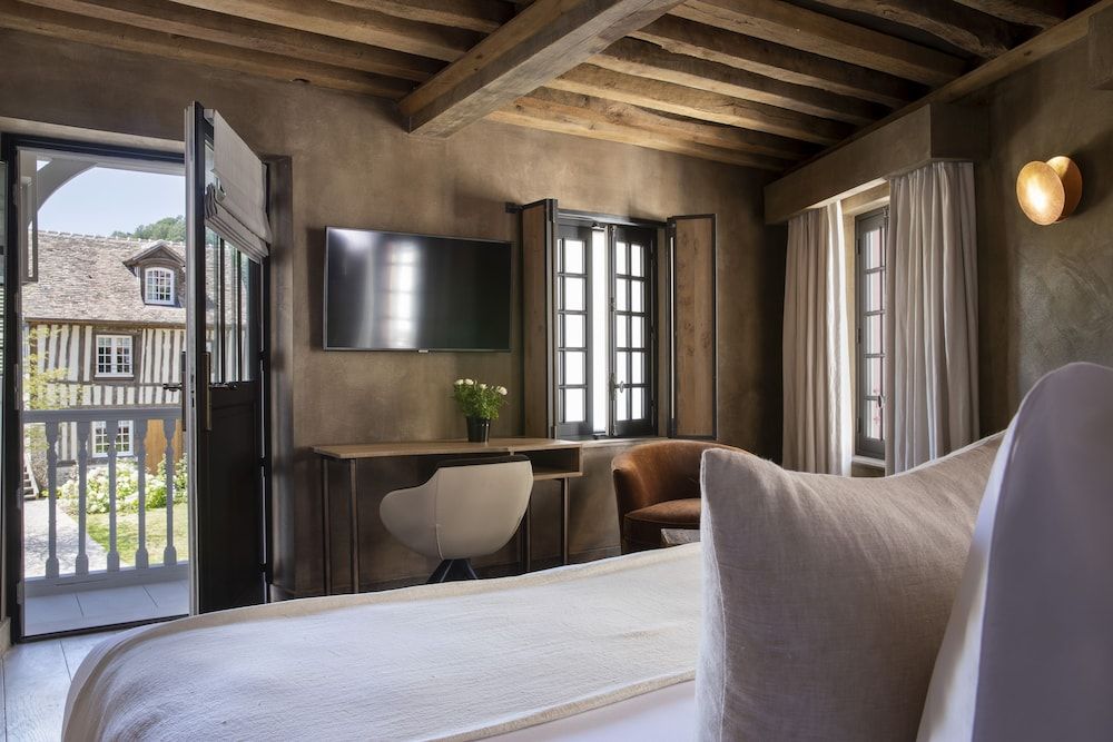 Hôtel Saint-Delis - Relais & Châteaux Deluxe Double Room 5