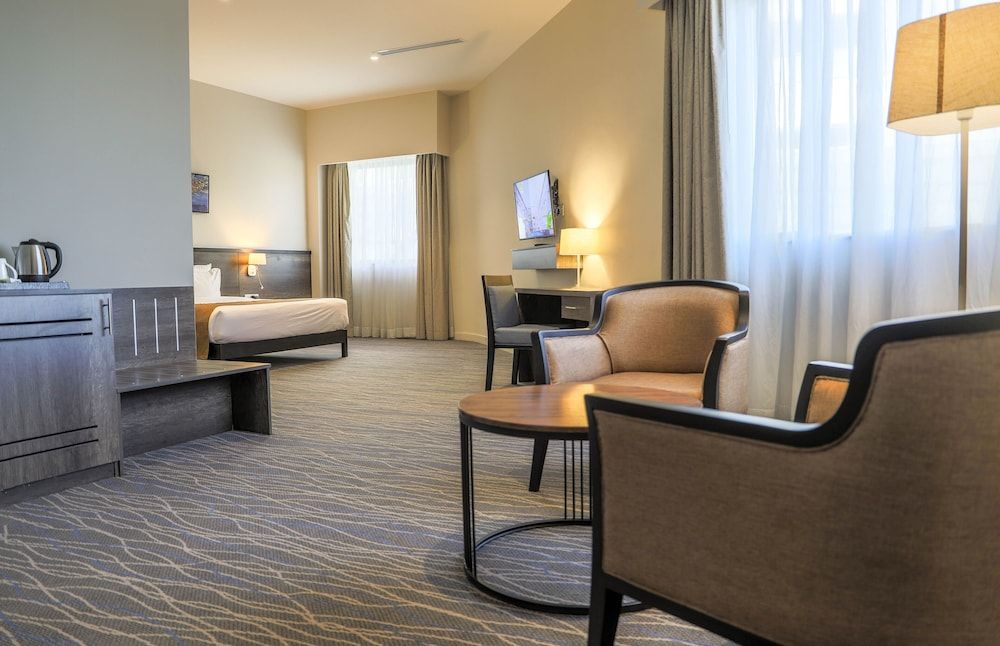 Eka Hotel Eldoret Business Room, 1 King Bed 5