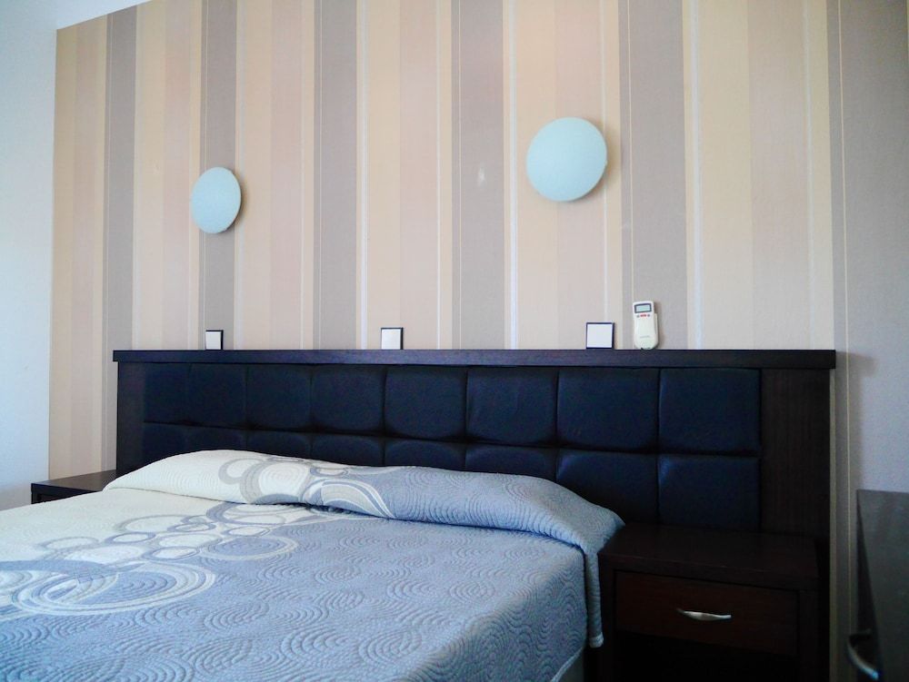 Blue Bay Beach Hotel Family Studio, Sea View 2