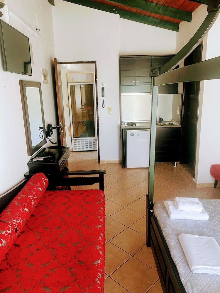 Blue Bay Beach Hotel Family Studio, Sea View 10