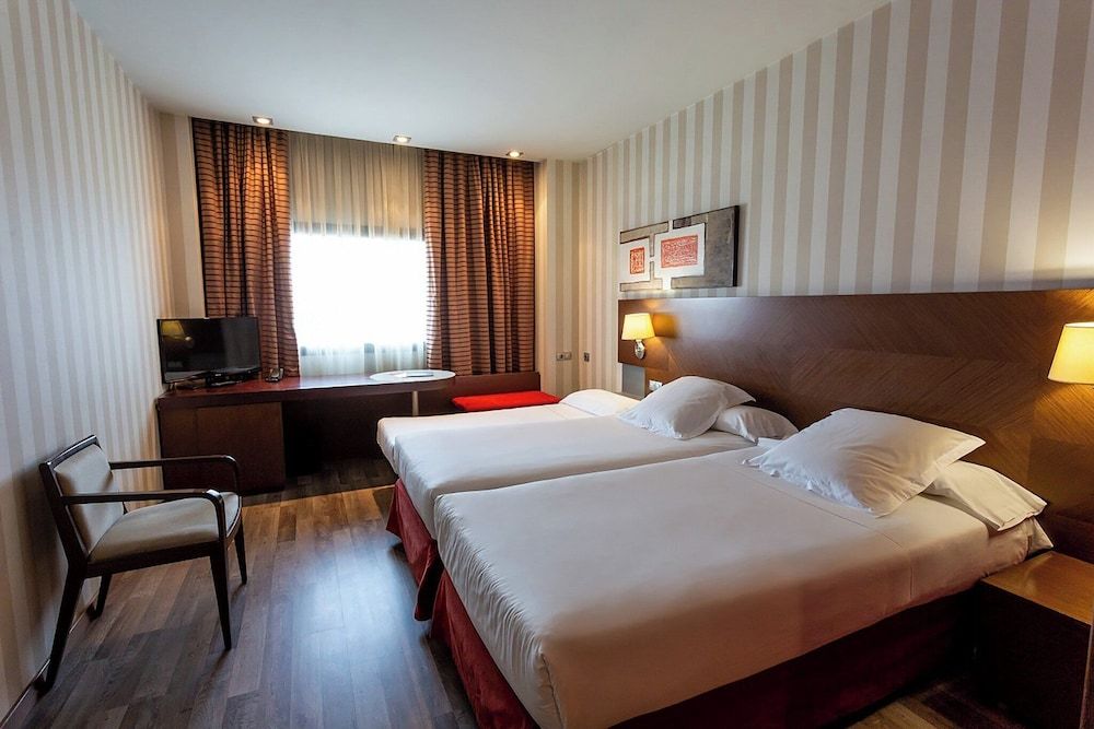Sercotel Las Artes Pinto Standard Room, Multiple Beds
