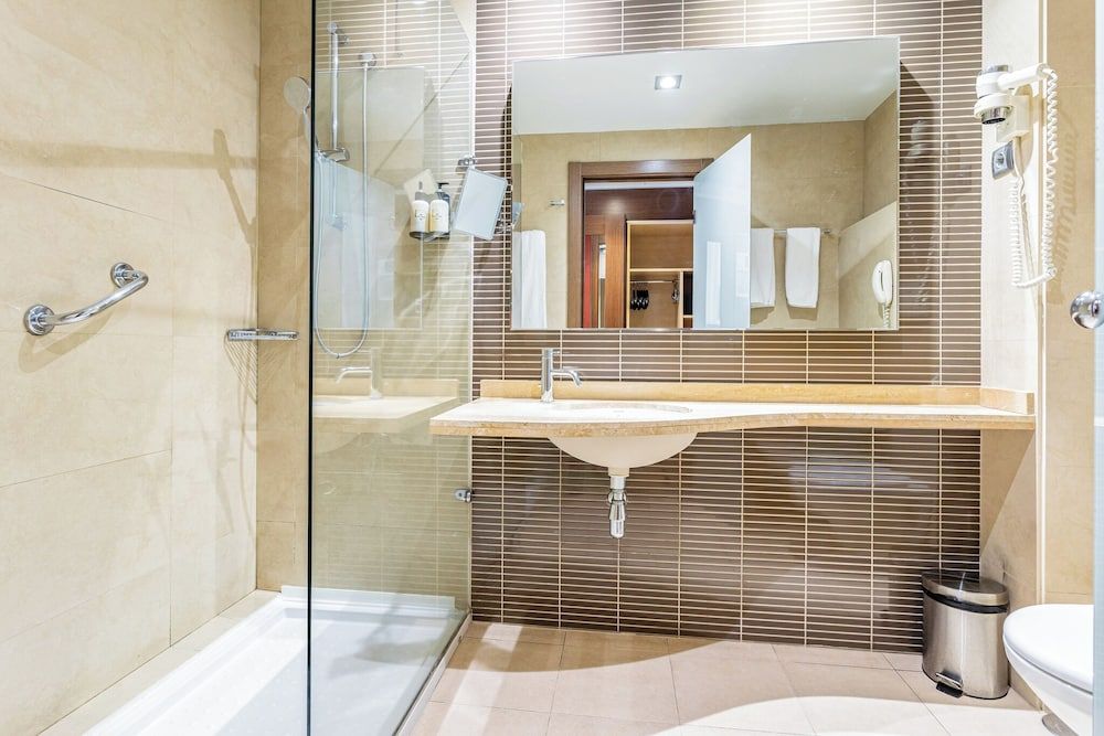 Sercotel Las Artes Pinto Standard Room, 2 Twin Beds 10