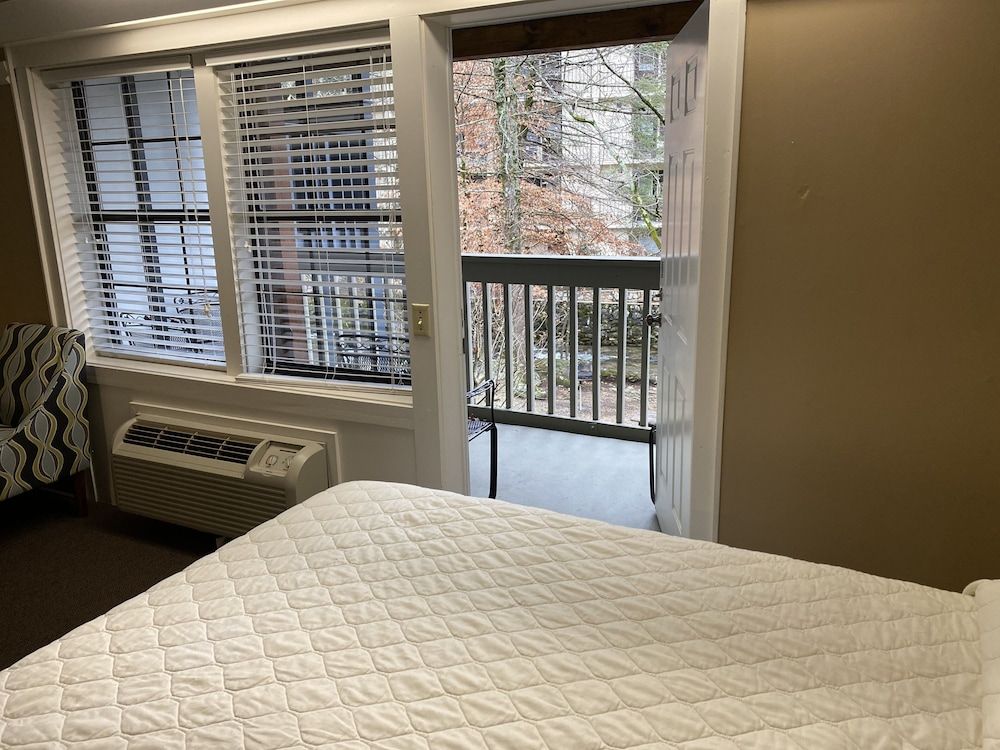 Standard Room, Non Smoking, River View