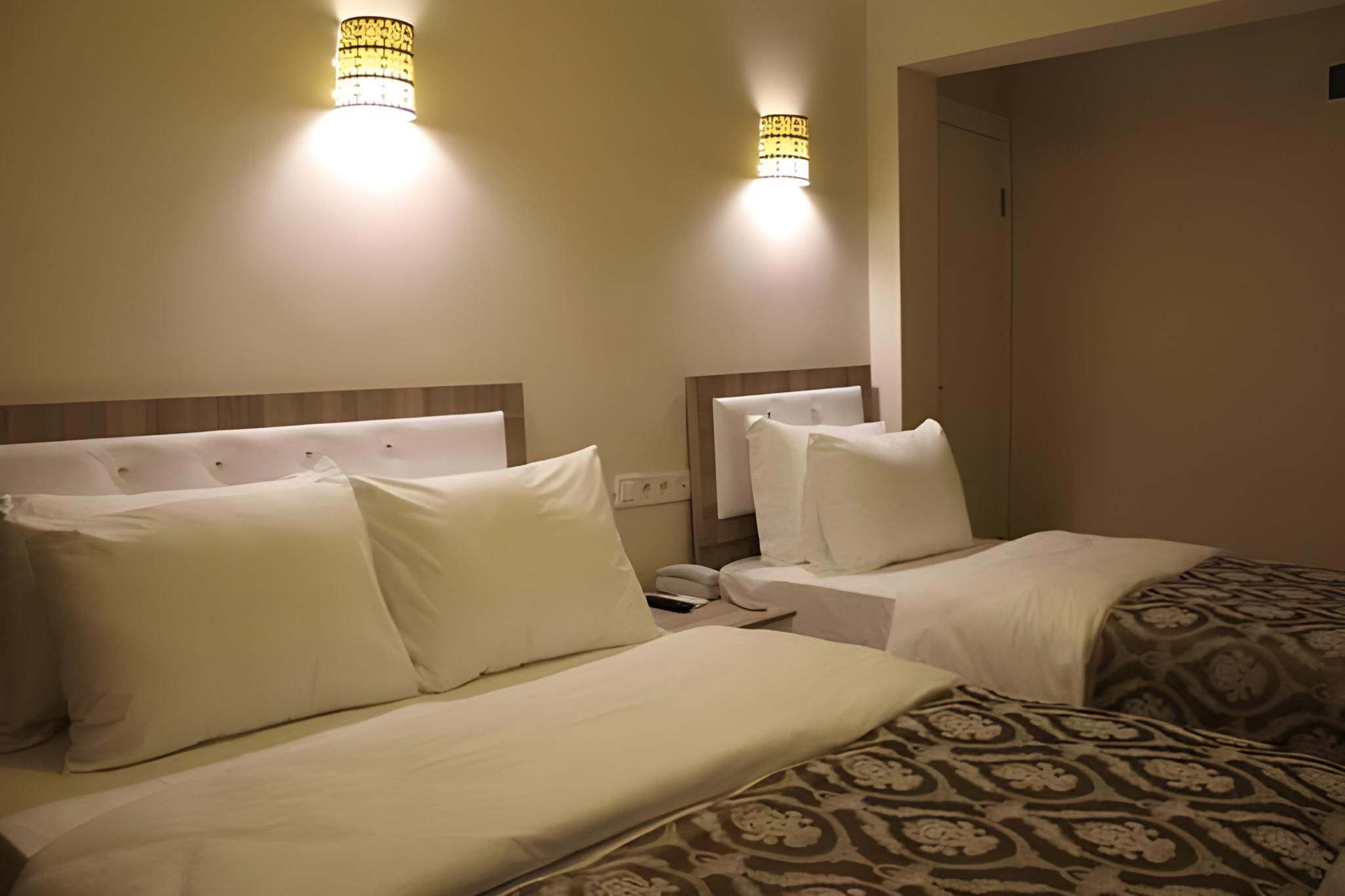 undefined Ararat Hotel 7