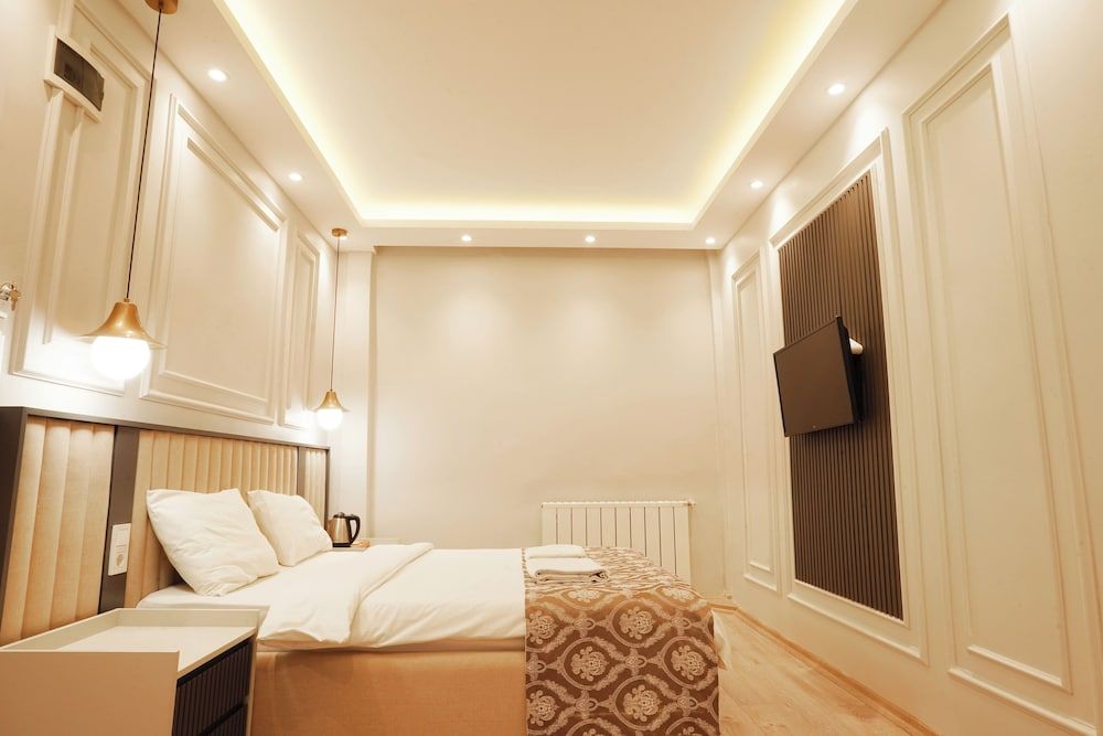 undefined Ararat Hotel 5