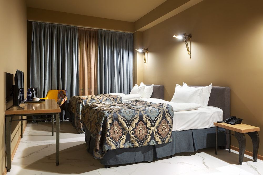 undefined Brim Hotel 4