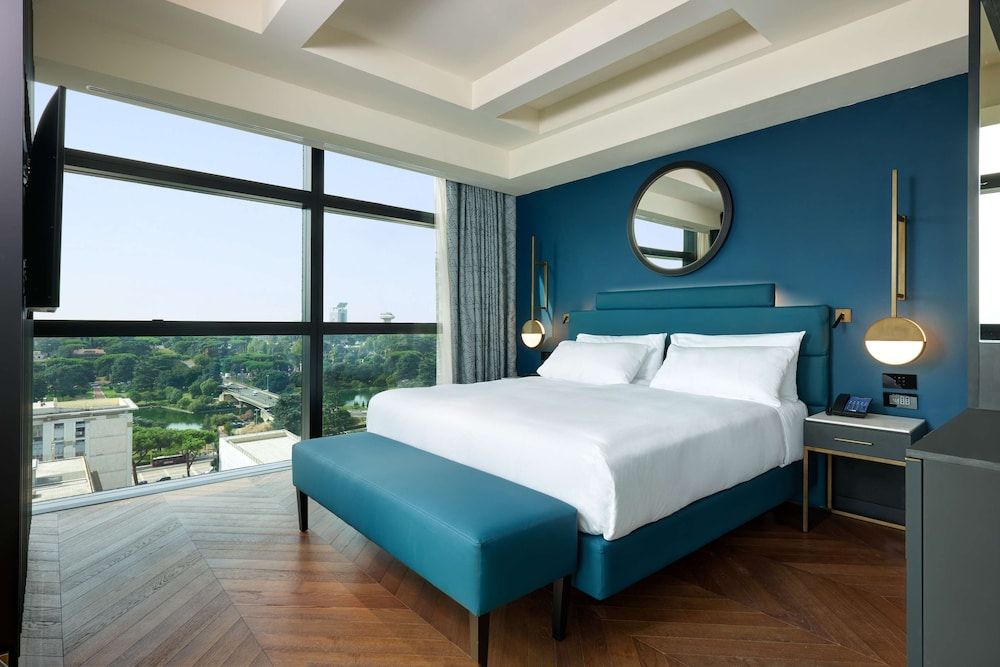 Executive Room, 1 King Bed, Corner