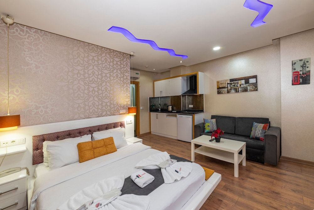 undefined Taxim Trend Suites 4