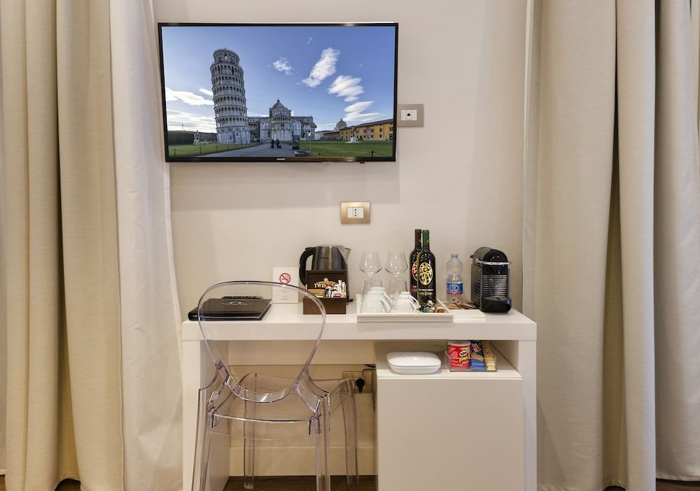 Palazzo Cini Luxury Rooms In Pisa Double Room, Jetted Tub 16