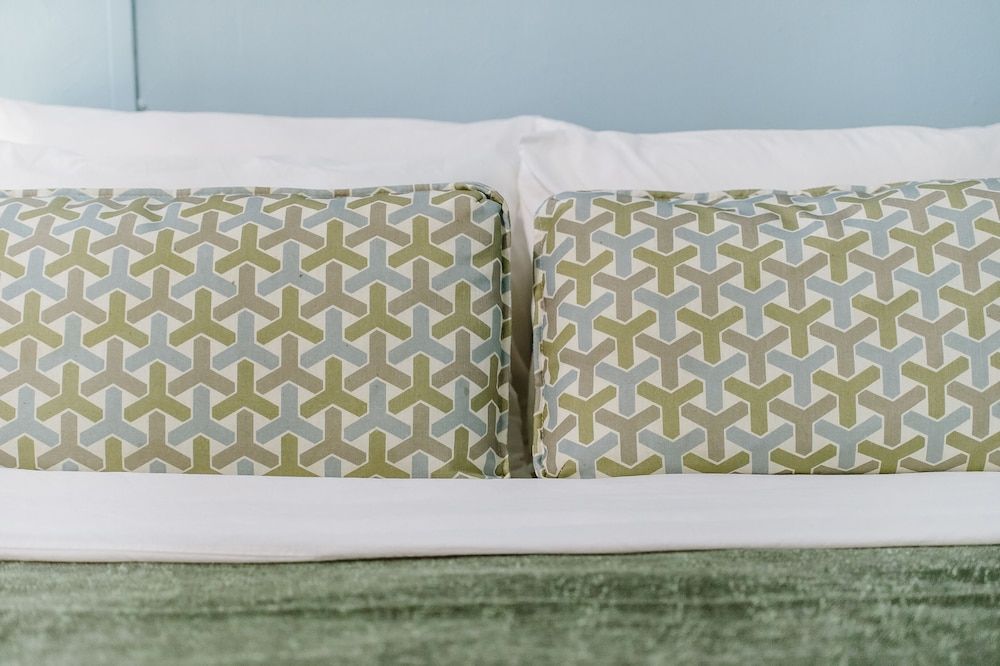 undefined 15 Ben Yehuda Studios 8