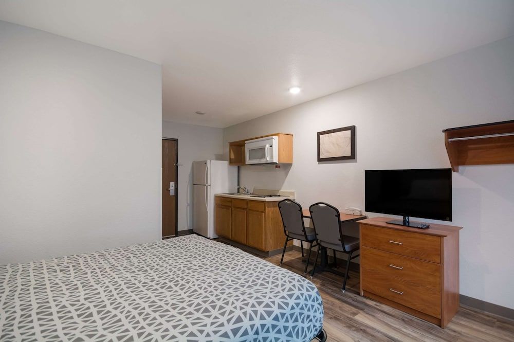 Suite, 1 Queen Bed, Non Smoking