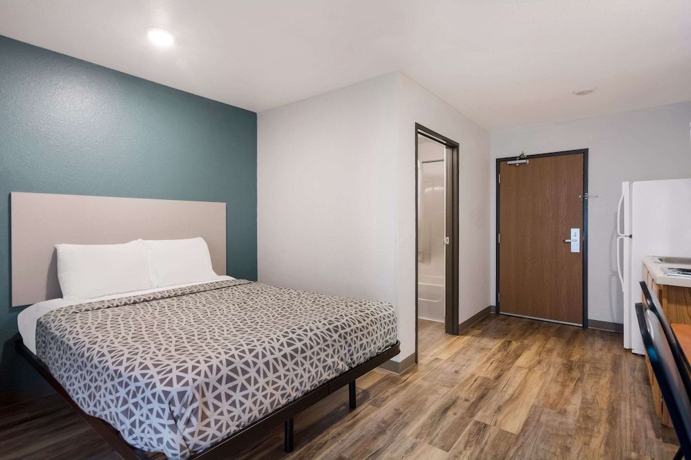 Suite, 1 Queen Bed, Non Smoking
