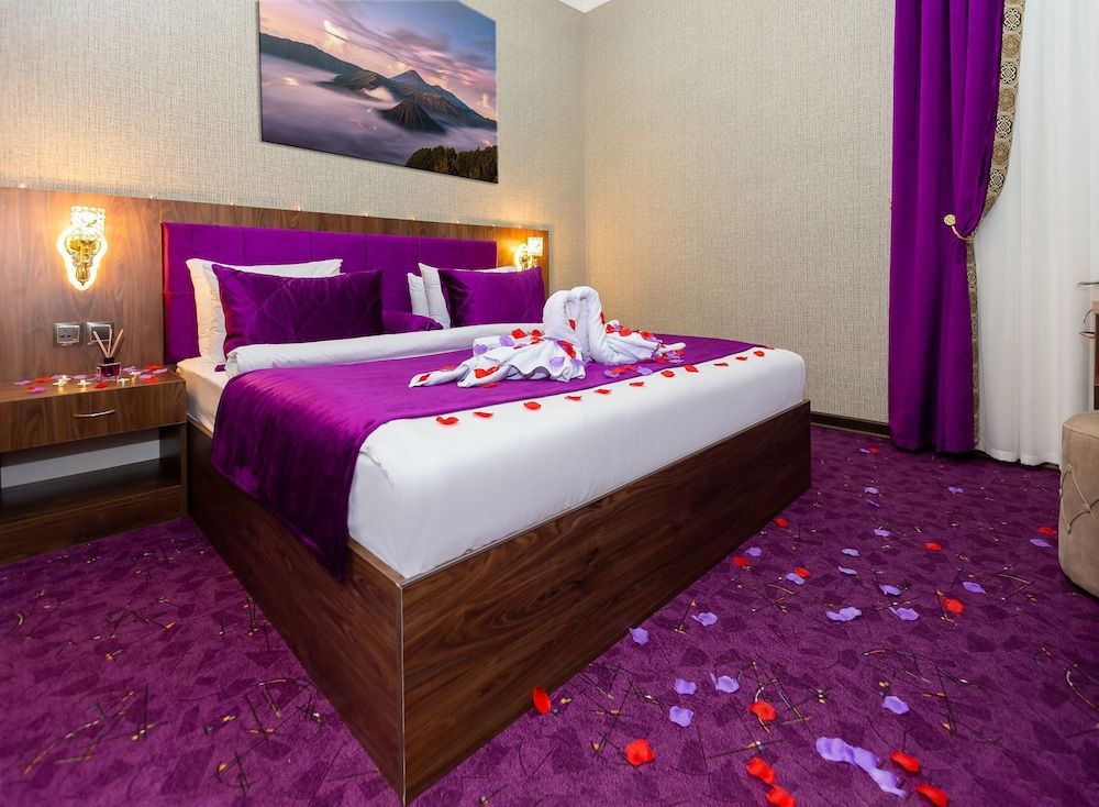 Center Hotel Baku Standard Double Room 4