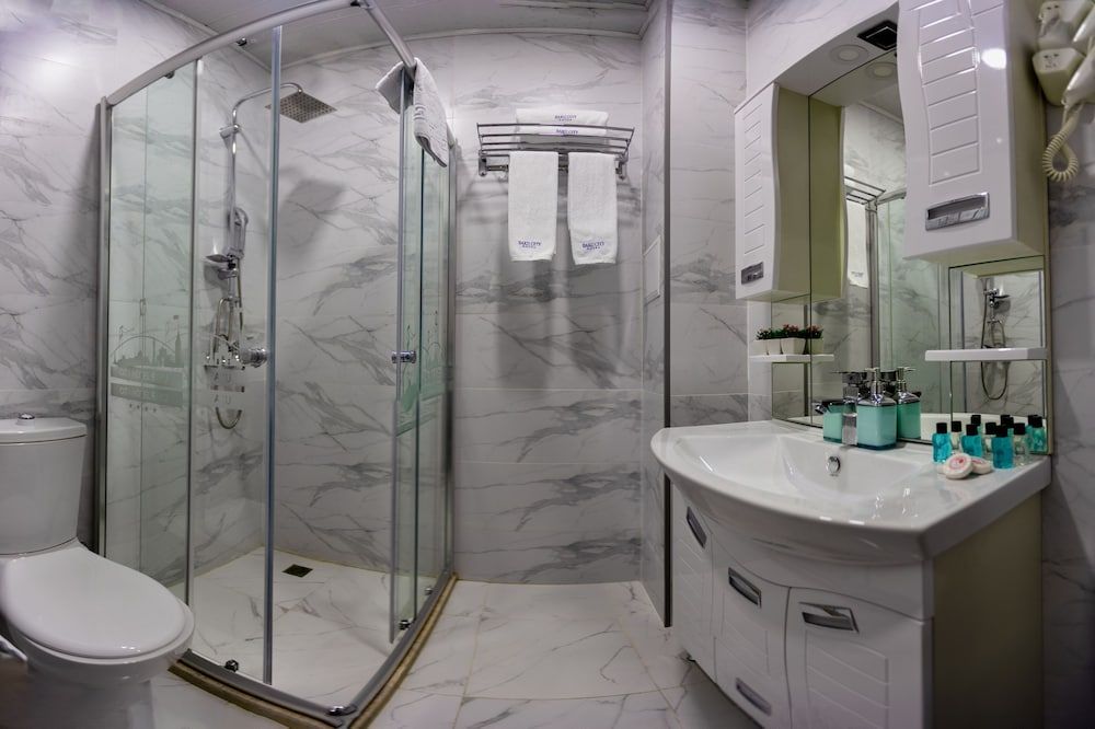 Center Hotel Baku Standard Double Room 11