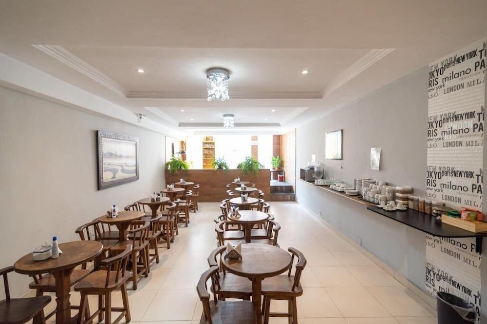 undefined HMG Suites Inn Budget Rio 7