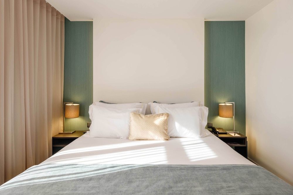 SDivine Fátima Hotel Single Room 4