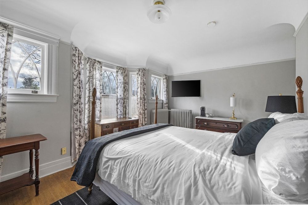 Mansion Room 4